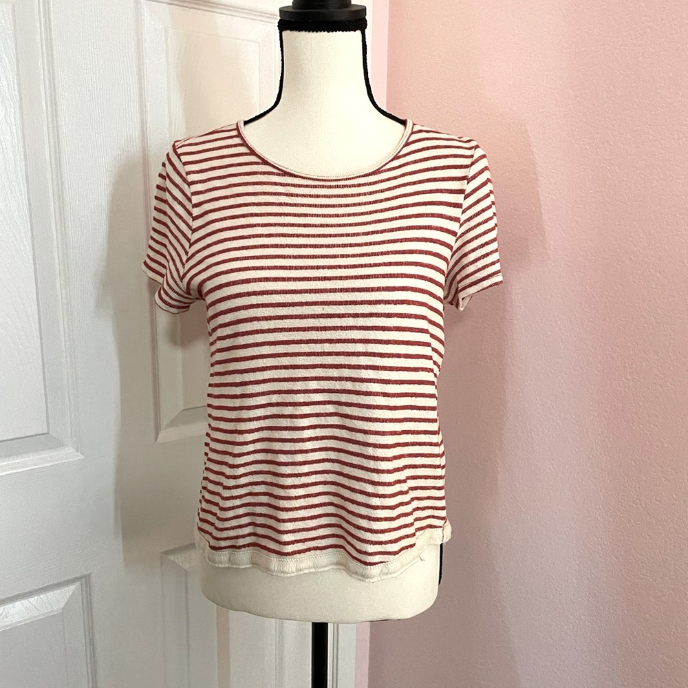 Red and white striped shirt, size S/M
